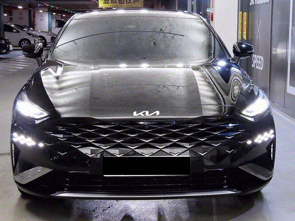 Kia K8 — photo 02