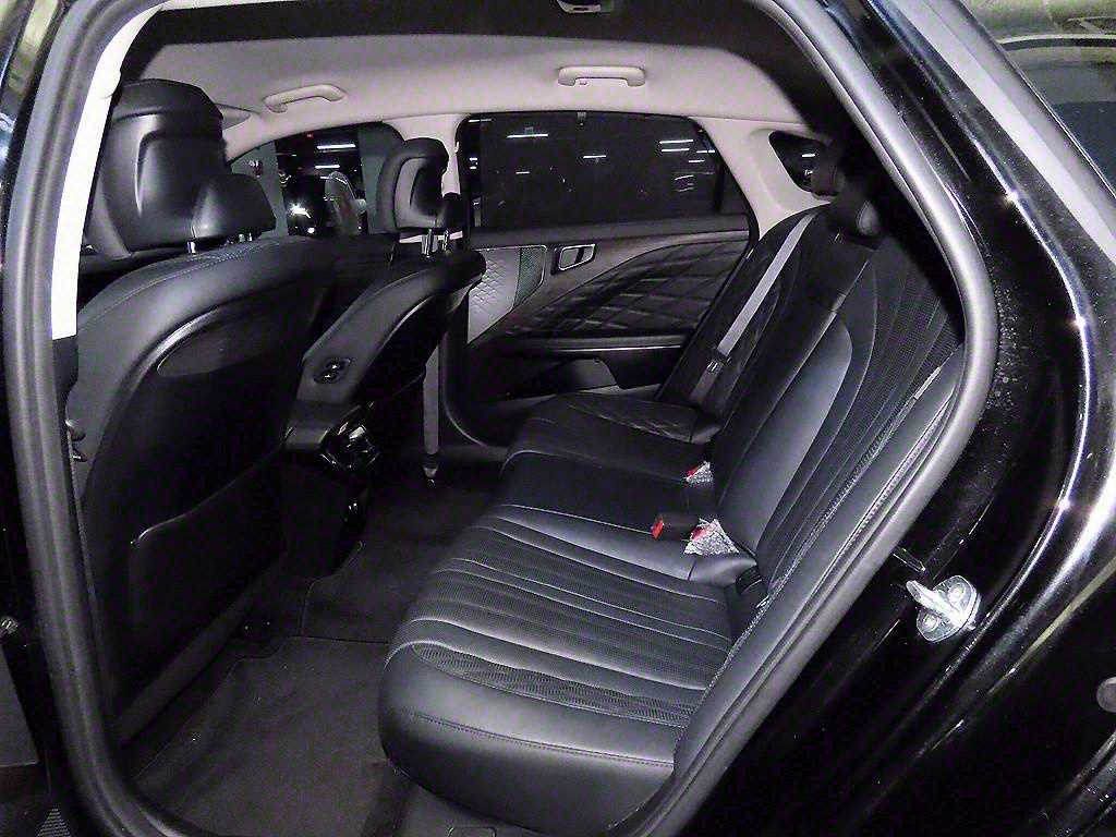 Kia K8 — photo 06