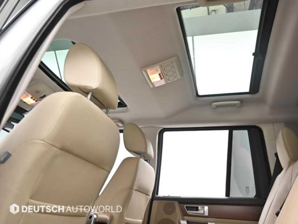 Land Rover Discovery — photo 14