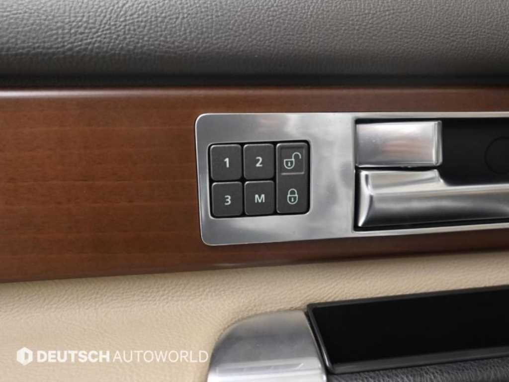 Land Rover Discovery — photo 16