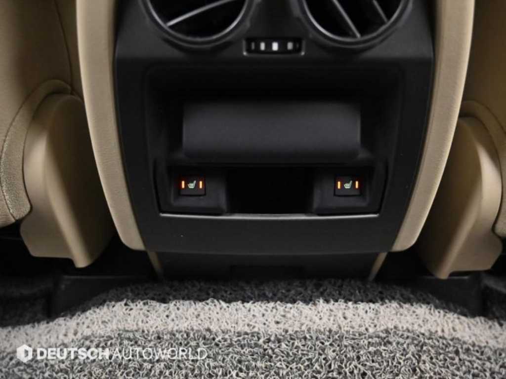 Land Rover Discovery — photo 17