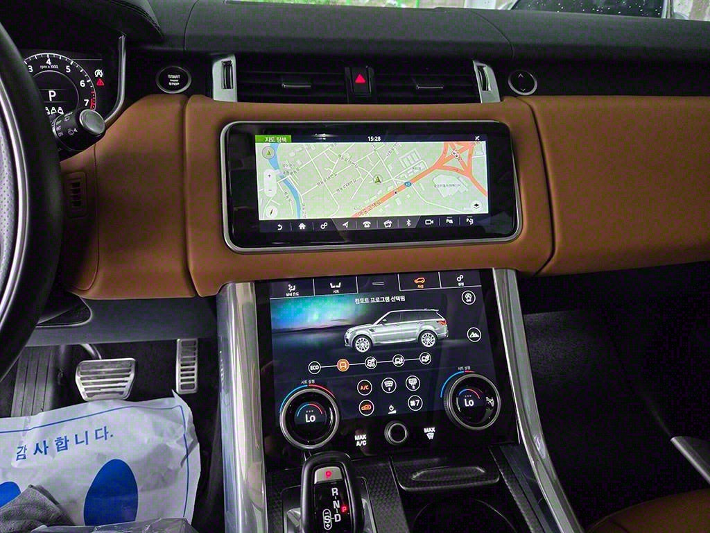 Land Rover Range Rover Sport — photo 10