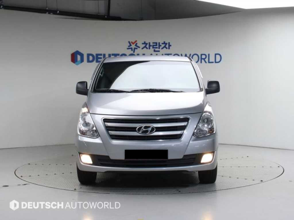 Hyundai Starex — photo 03