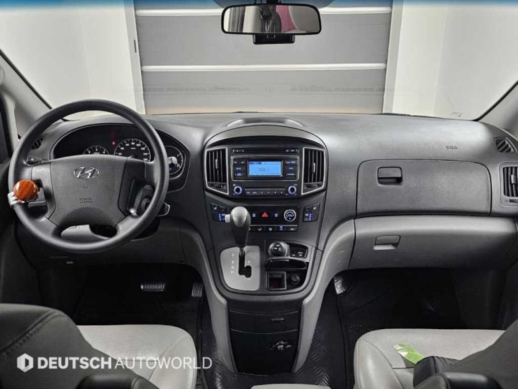Hyundai Starex — photo 07