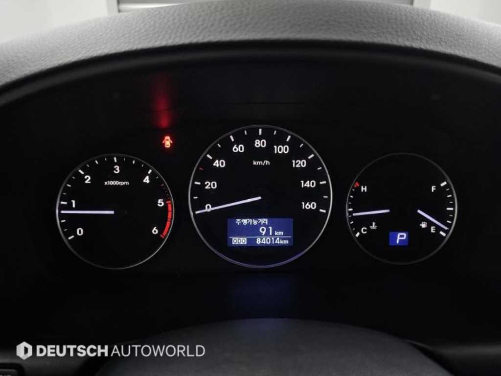 Hyundai Starex — photo 08