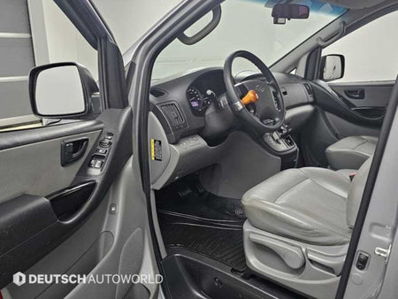 Hyundai Starex — photo 11