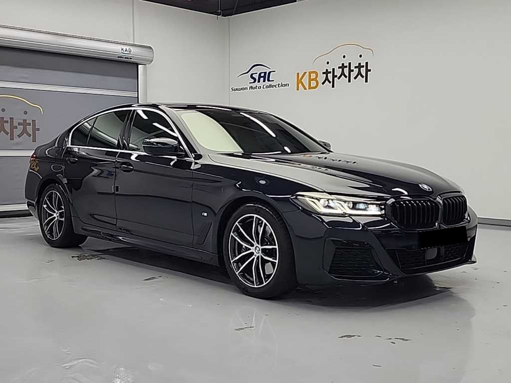 BMW 5-Series — photo 04