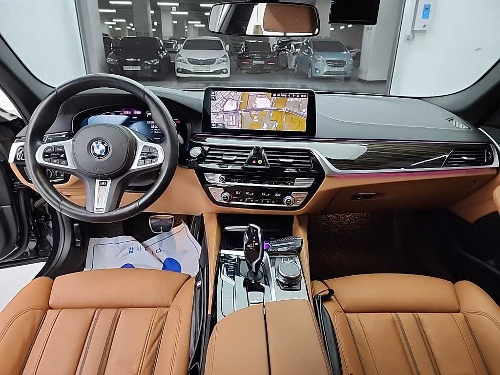 BMW 5-Series — photo 07