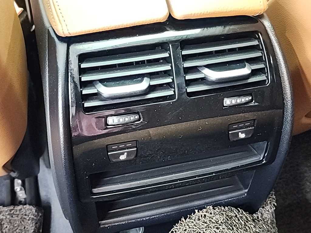 BMW 5-Series — photo 13