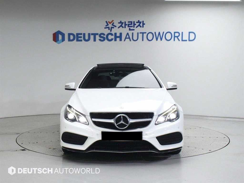 Mercedes-Benz E-Class — photo 03