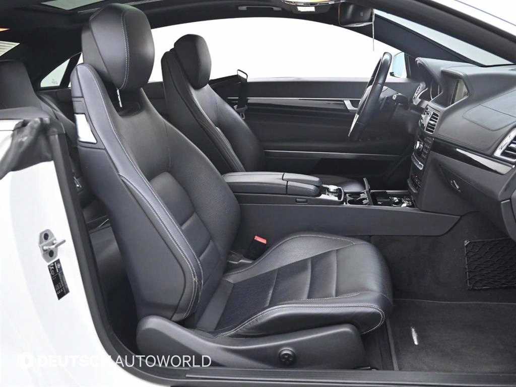 Mercedes-Benz E-Class — photo 10