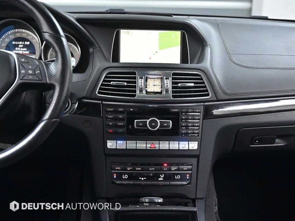 Mercedes-Benz E-Class — photo 14