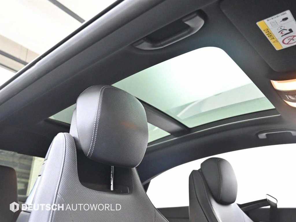 Mercedes-Benz E-Class — photo 19