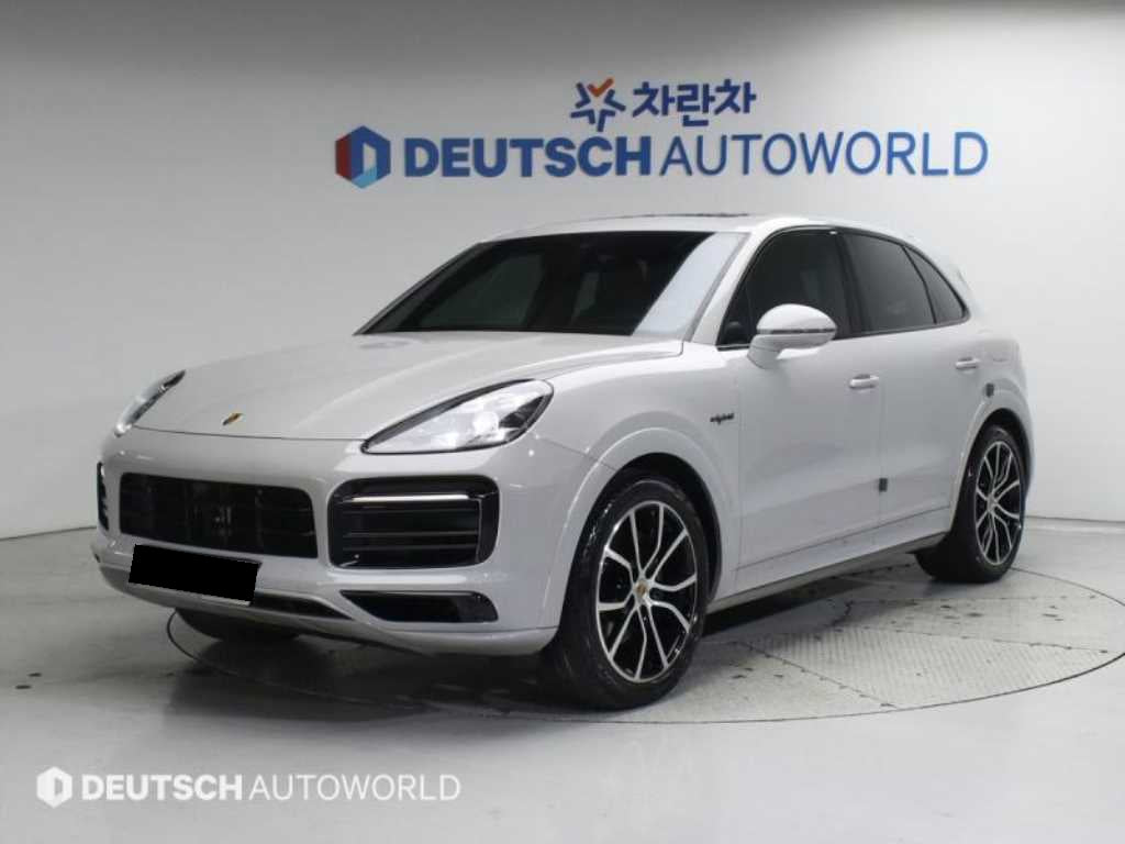 Porsche Cayenne — photo 01