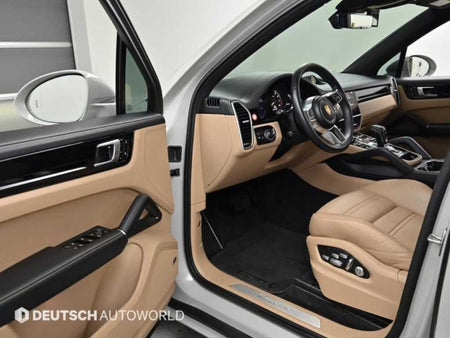 Porsche Cayenne — photo 11