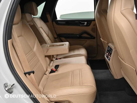 Porsche Cayenne — photo 12