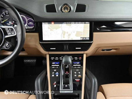 Porsche Cayenne — photo 14