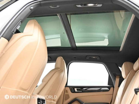 Porsche Cayenne — photo 19