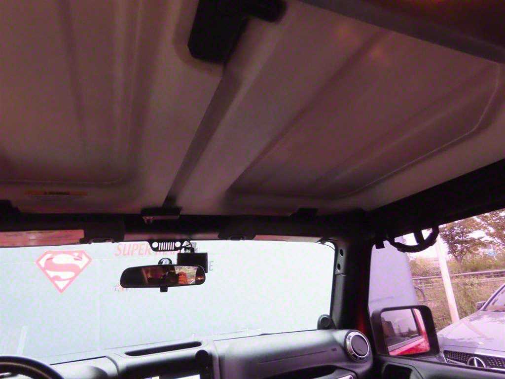 Jeep Wrangler — photo 13