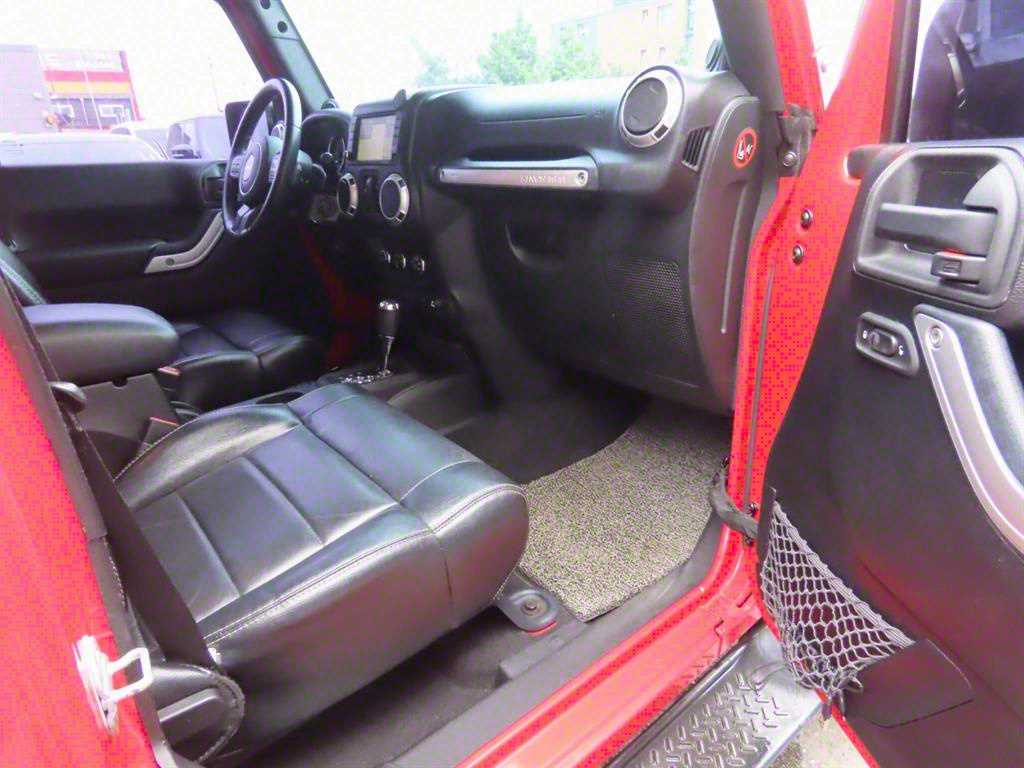 Jeep Wrangler — photo 19