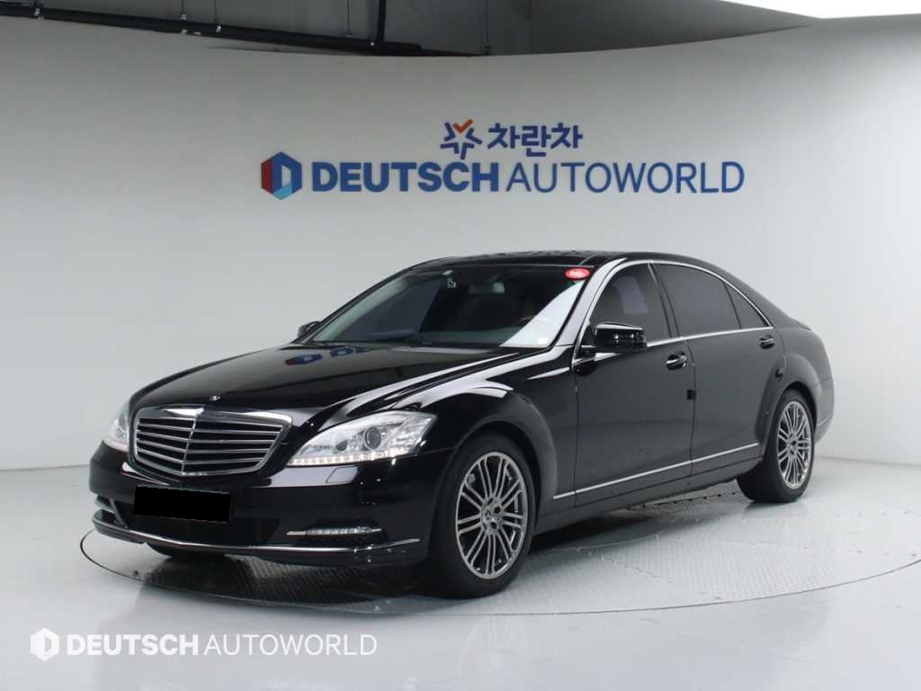 Mercedes-Benz S-Class — photo 01