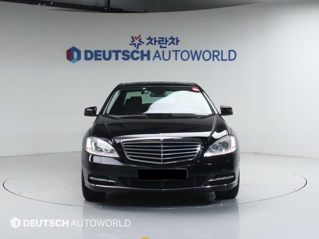 Mercedes-Benz S-Class — photo 03