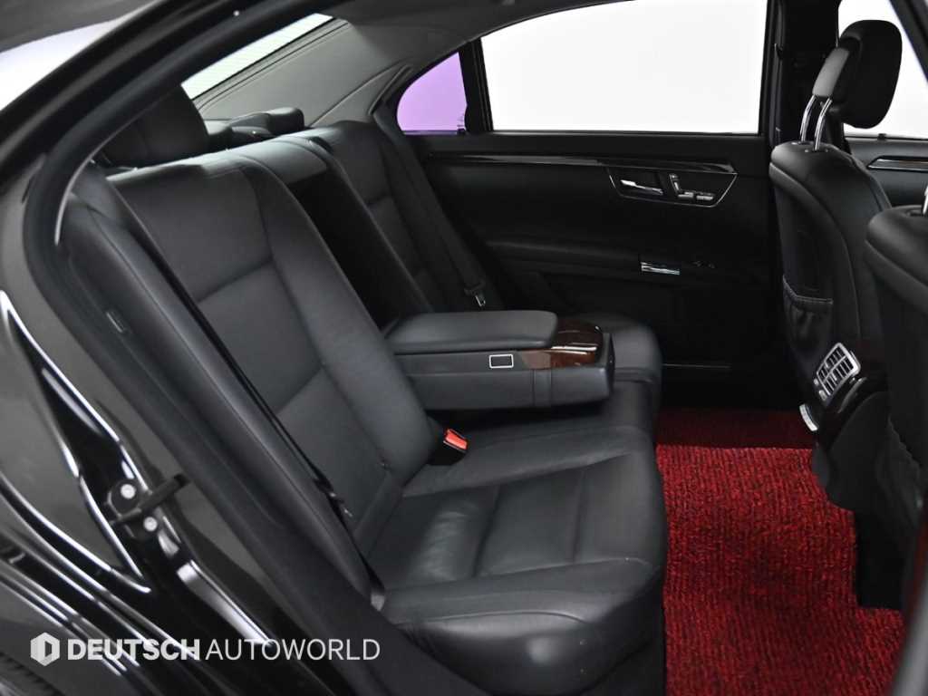 Mercedes-Benz S-Class — photo 12