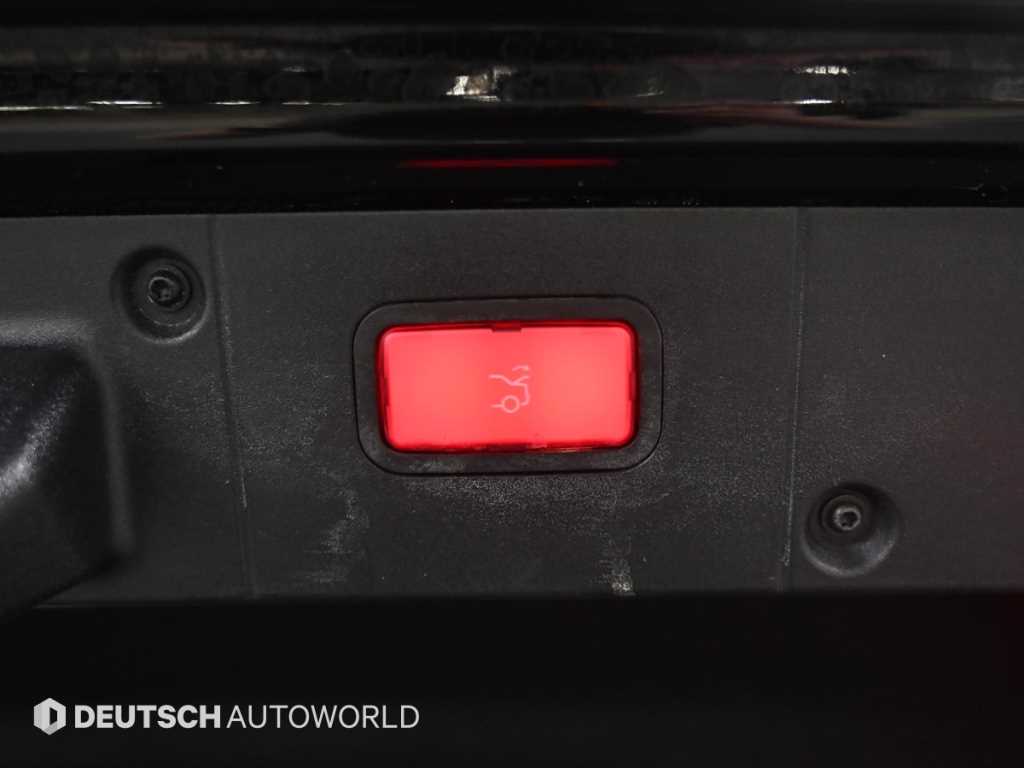 Mercedes-Benz S-Class — photo 20