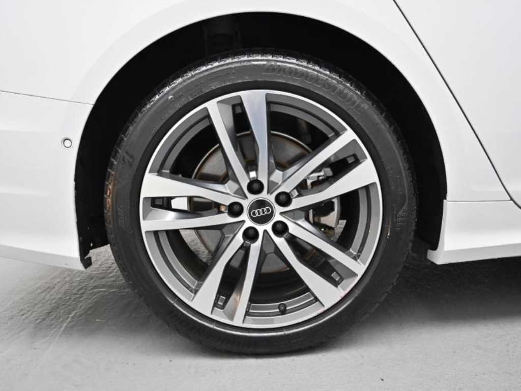 Audi A6 — photo 05