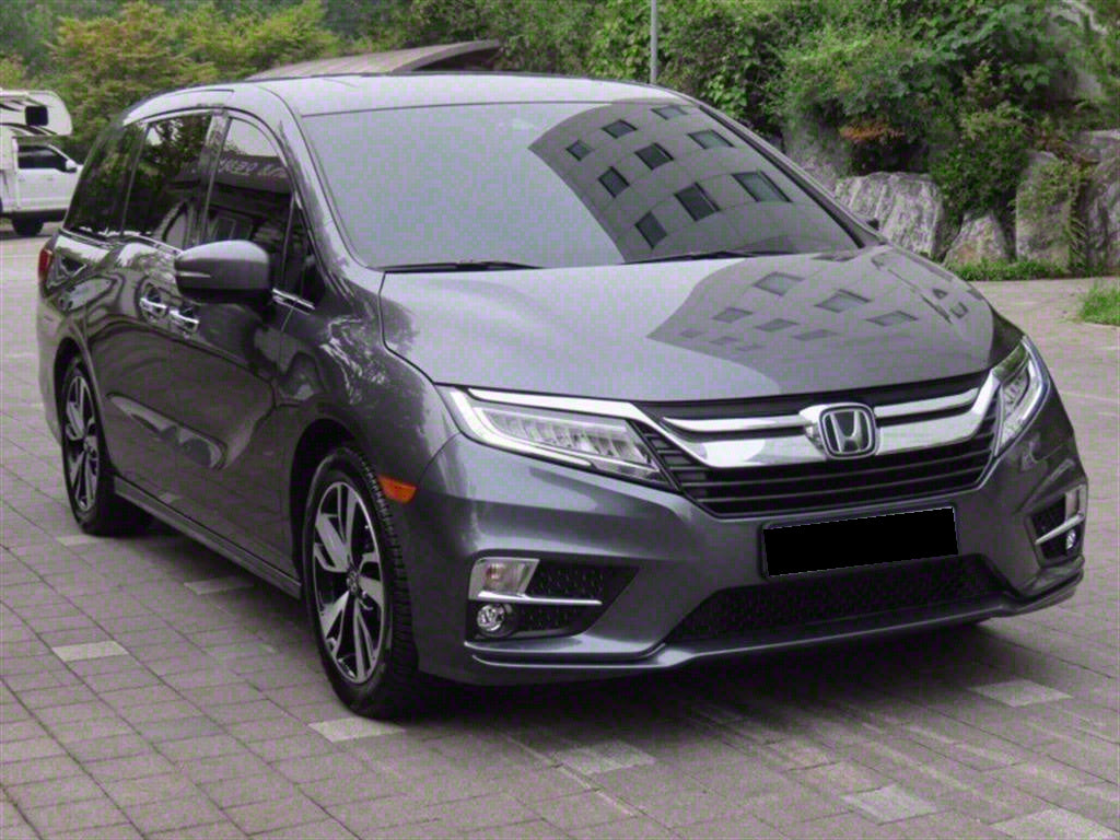 Honda Odyssey — photo 02