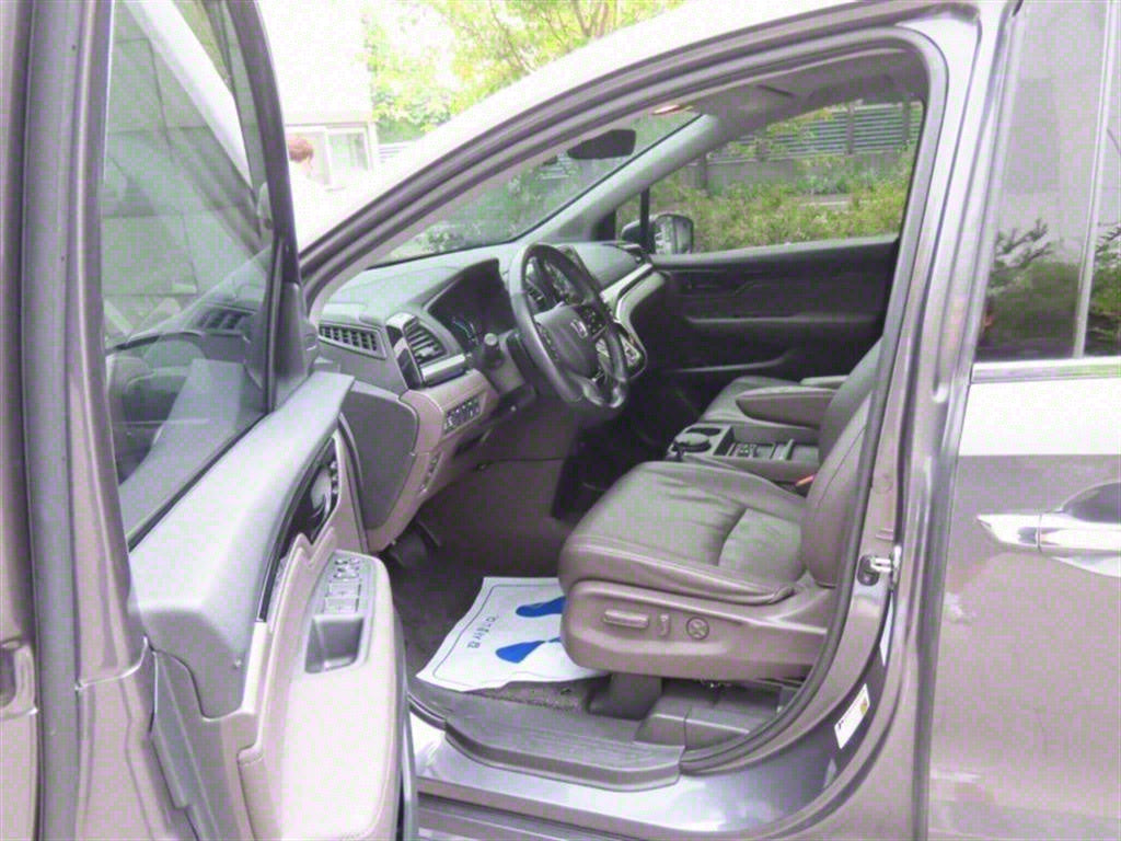Honda Odyssey — photo 12