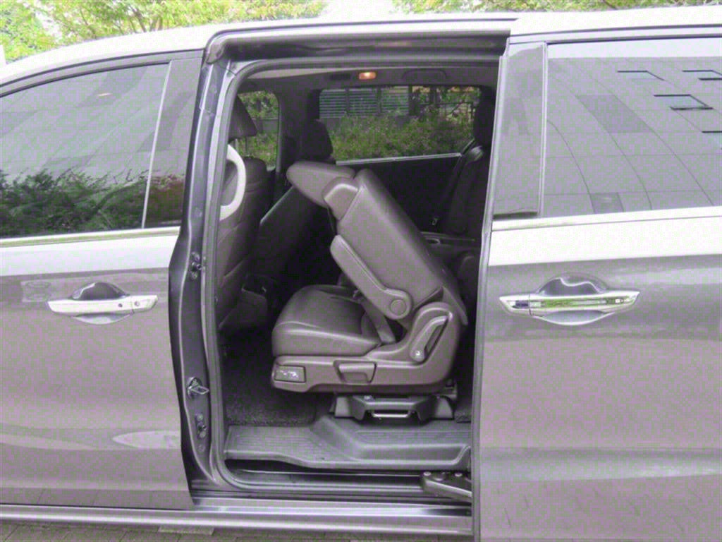 Honda Odyssey — photo 13
