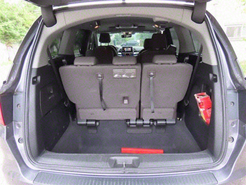 Honda Odyssey — photo 18