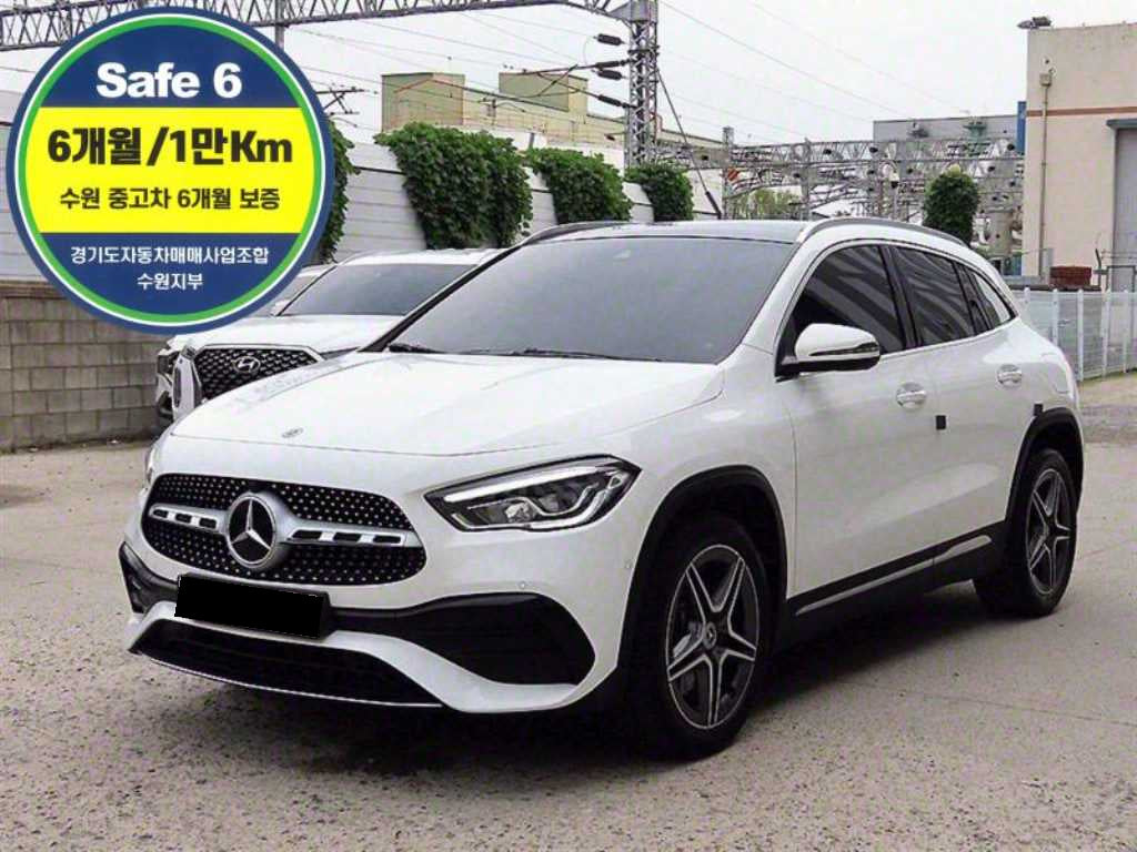 Mercedes-Benz GLA-Class — photo 01