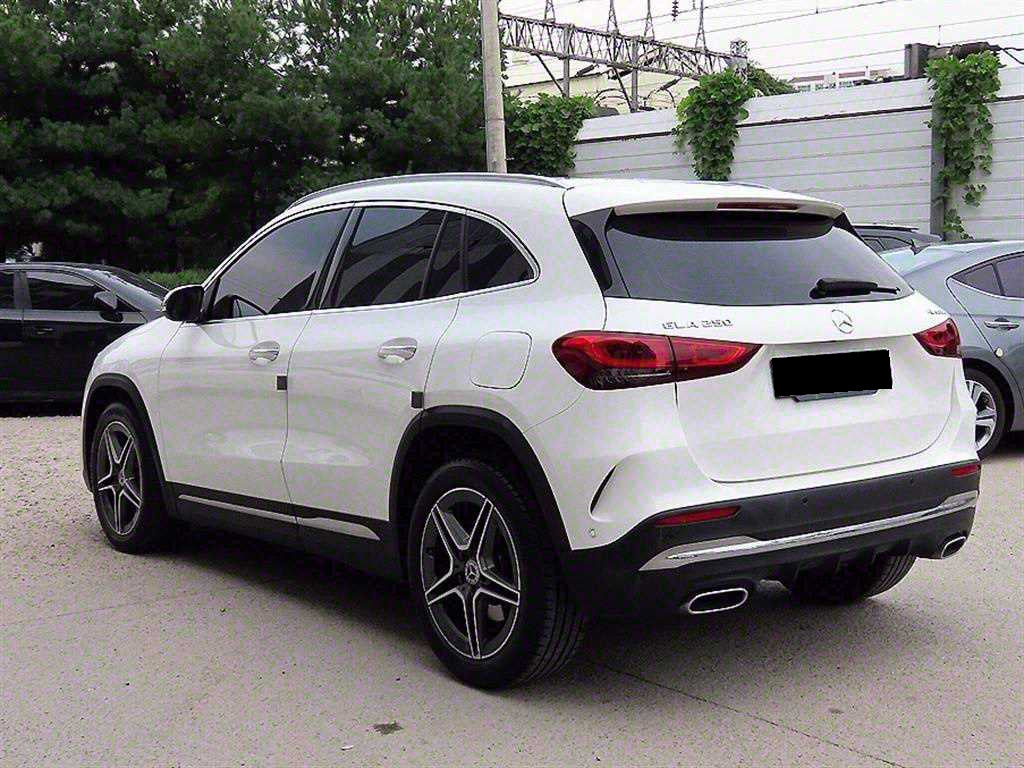 Mercedes-Benz GLA-Class — photo 03