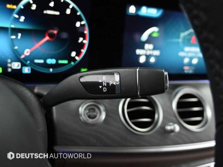 Mercedes-Benz E-Class — photo 09
