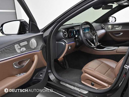 Mercedes-Benz E-Class — photo 11