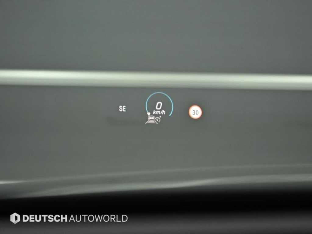 Mercedes-Benz E-Class — photo 18