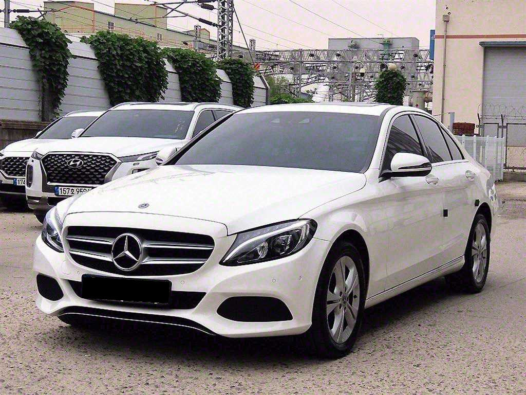 Mercedes-Benz C-Class — photo 02