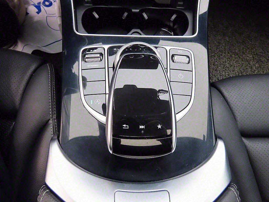 Mercedes-Benz C-Class — photo 12