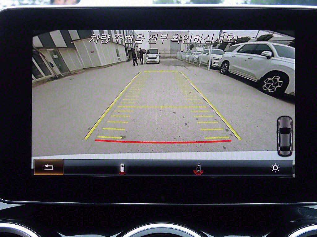 Mercedes-Benz C-Class — photo 15