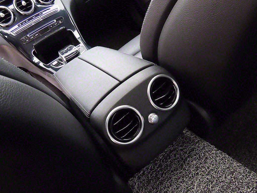 Mercedes-Benz C-Class — photo 17