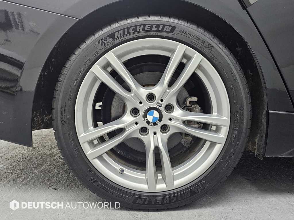 BMW 3-Series — photo 05