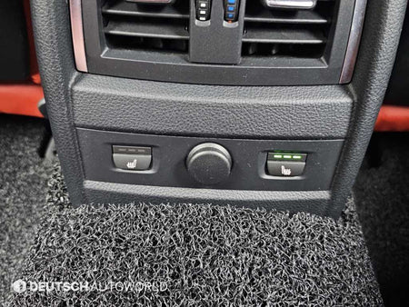 BMW 3-Series — photo 16
