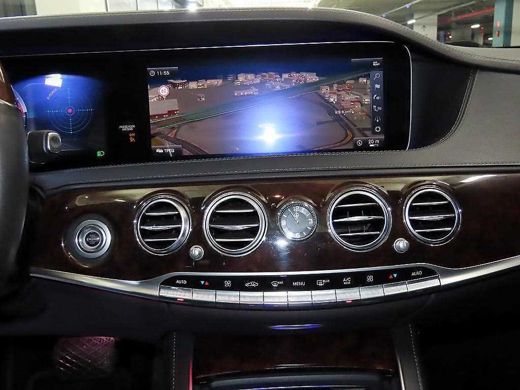 Mercedes-Benz S-Class — photo 11