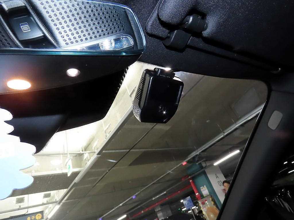 Mercedes-Benz S-Class — photo 13