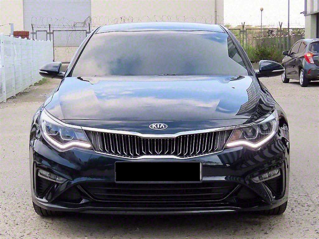 Kia K5 — photo 01