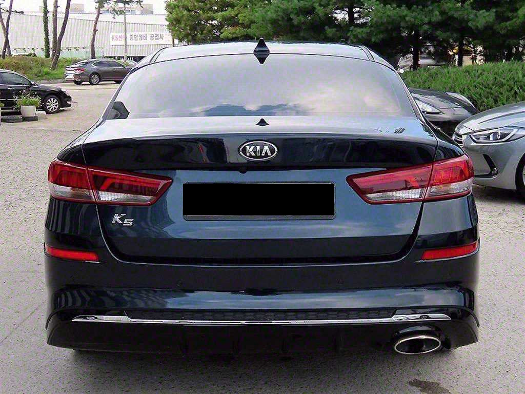 Kia K5 — photo 04