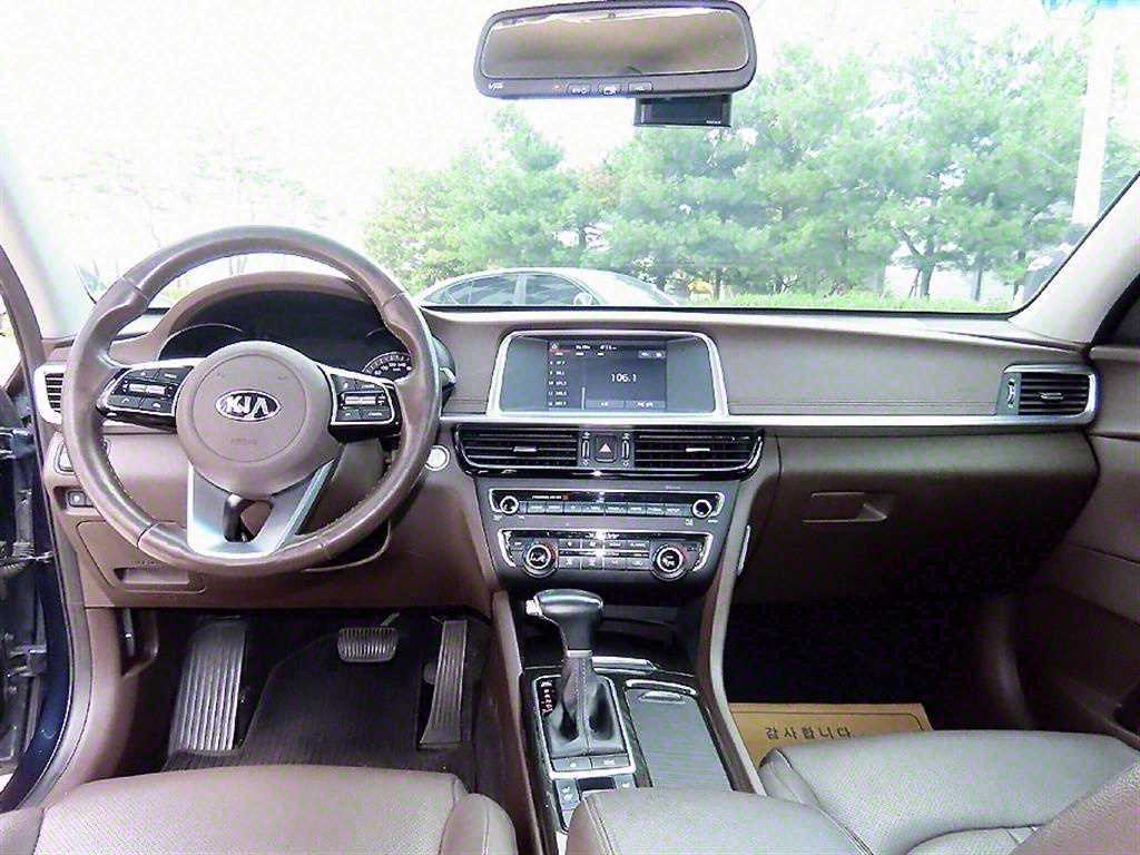 Kia K5 — photo 07
