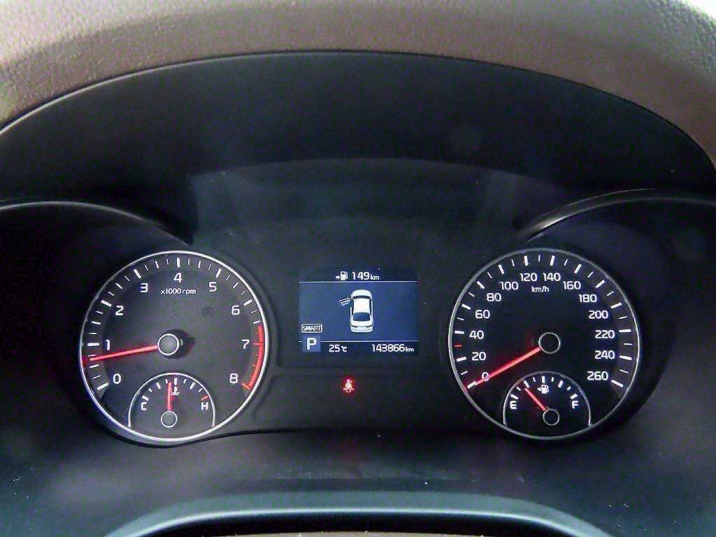 Kia K5 — photo 09
